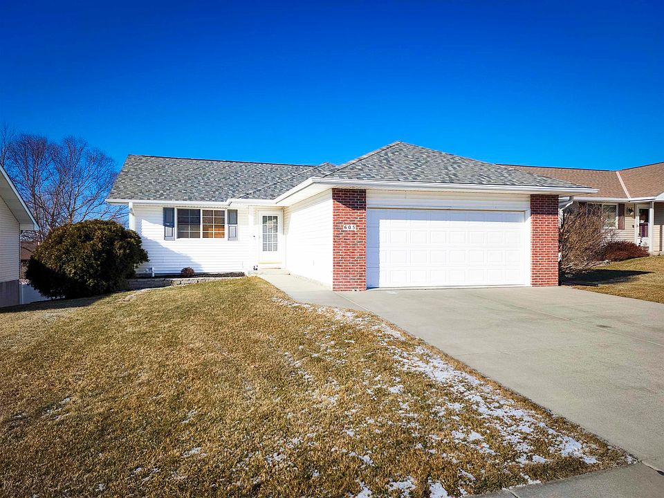 1st image of 605 Blue Stem Cir