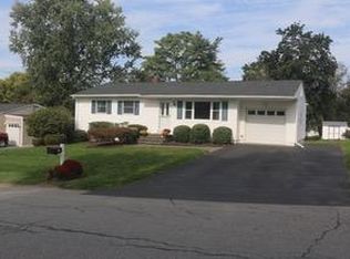 36 Cardinal Dr, Poughkeepsie, NY 12601