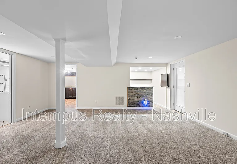 7020 Bonnamere Dr — Photo 15