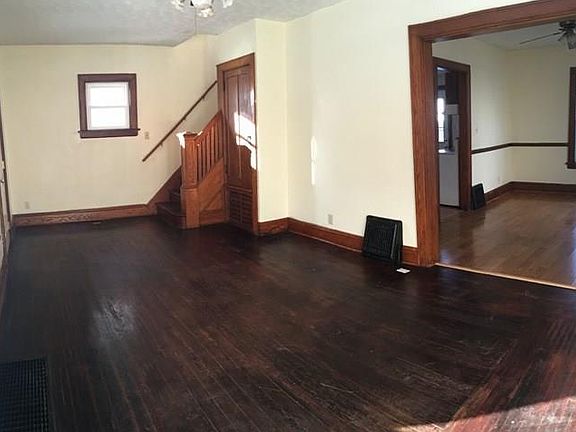 3rd image of 387 Lindenwood Ave