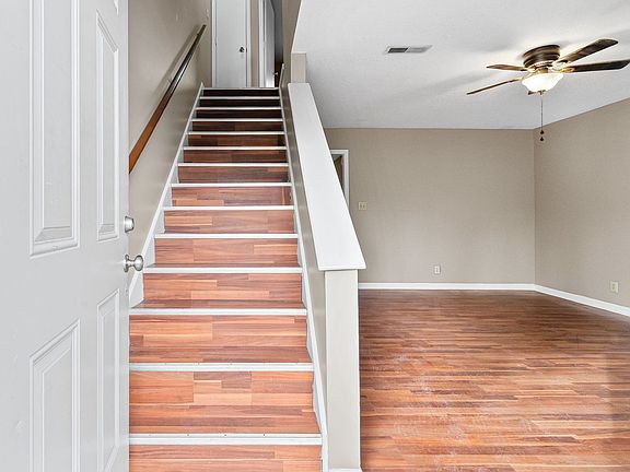 5th image of 480 Martha Ln #B