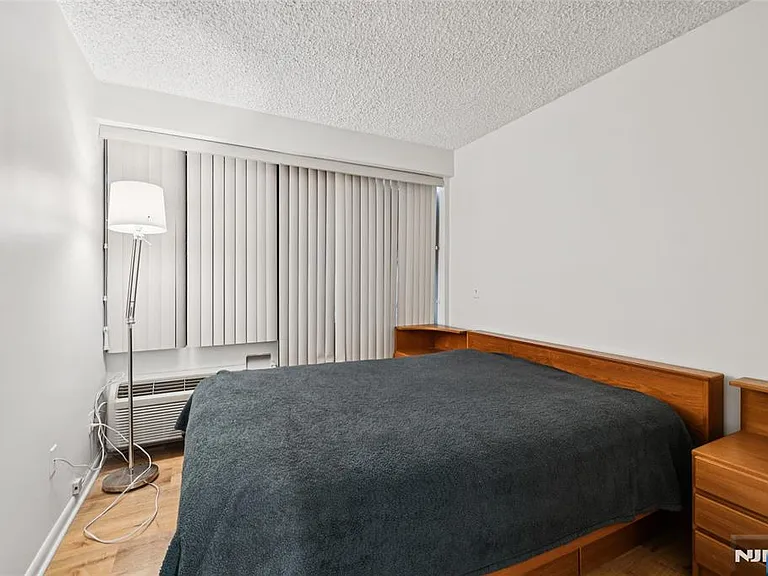 55 Clinton Pl #510 — Photo 22