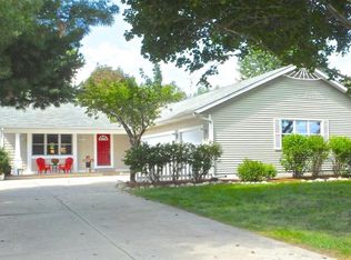 2547 Spring Ct, Zeeland, MI 49464