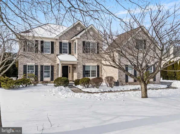 28 Thomas Speakman Dr, Glen Mills, PA 19342