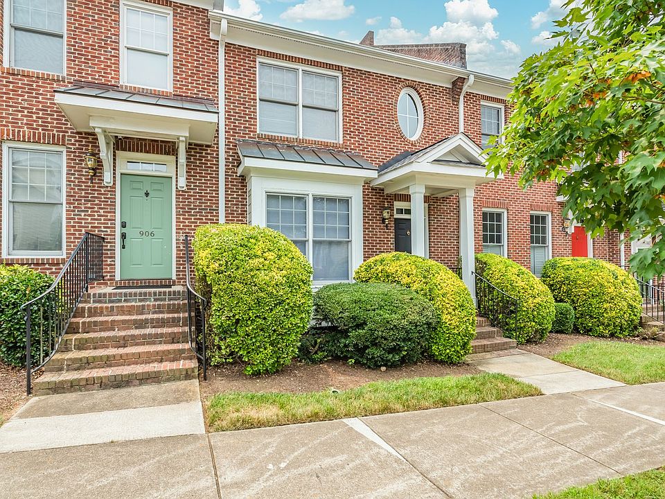 1st image of 904 Edgewater Cir