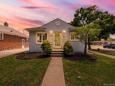 3029 Ferris Ave, Lincoln Park, MI, 48146