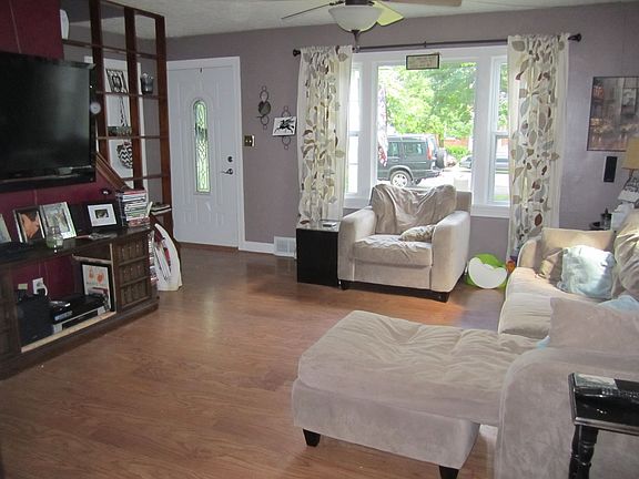 5th image of 2108 Glenworth Ave