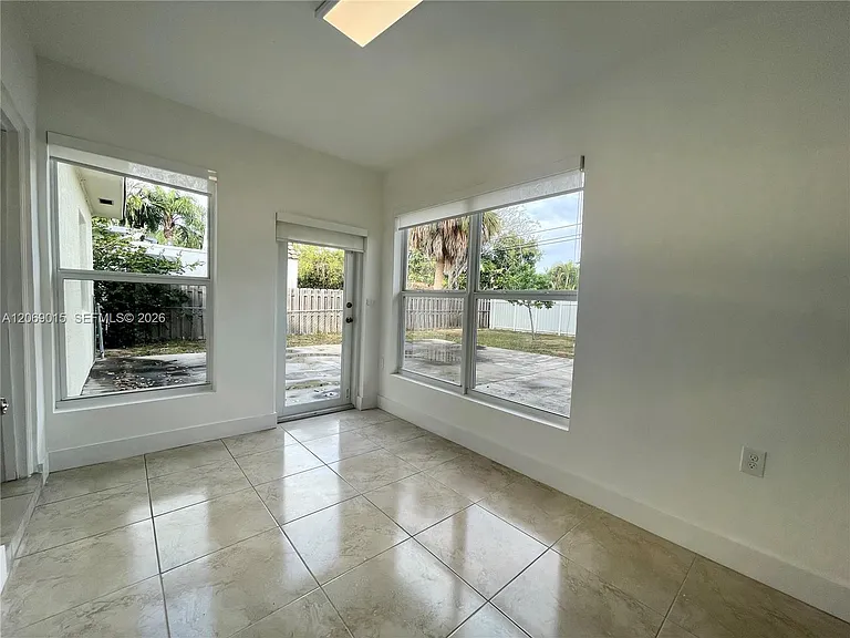 1322 SE 1st Ave — Photo 27