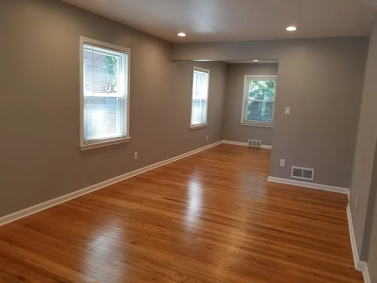 1511 W Farnum Ave — Photo 14