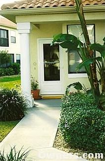 Uniquely Private Entrance