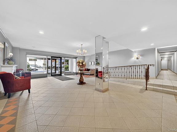 4th image of 241-20 Northern Boulevard #4P