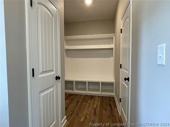 3rd image of 170 Watercress Ln