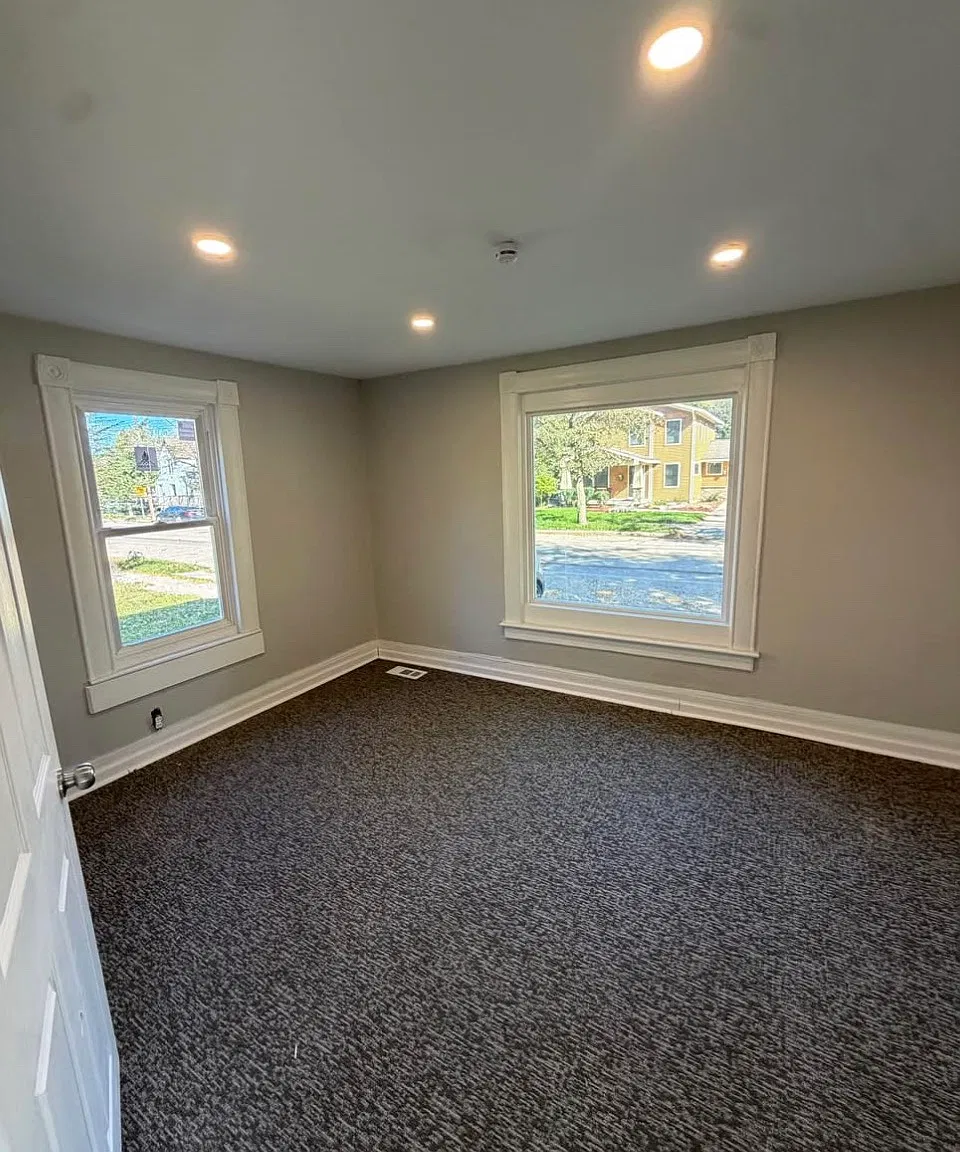 4 bed, 1600 sqft, $550 — Photo 1