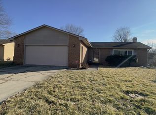 2605 Hathaway Dr, Champaign, IL 61821