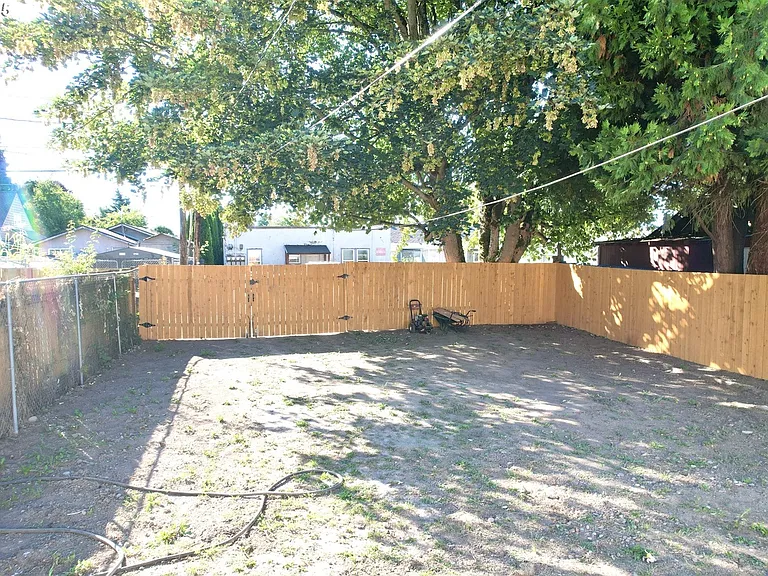 357 19th Ave — Photo 18
