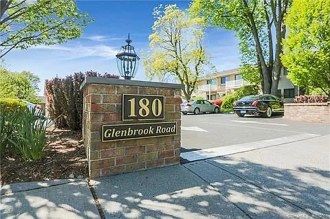 180 Glenbrook Rd #55 Photo 1