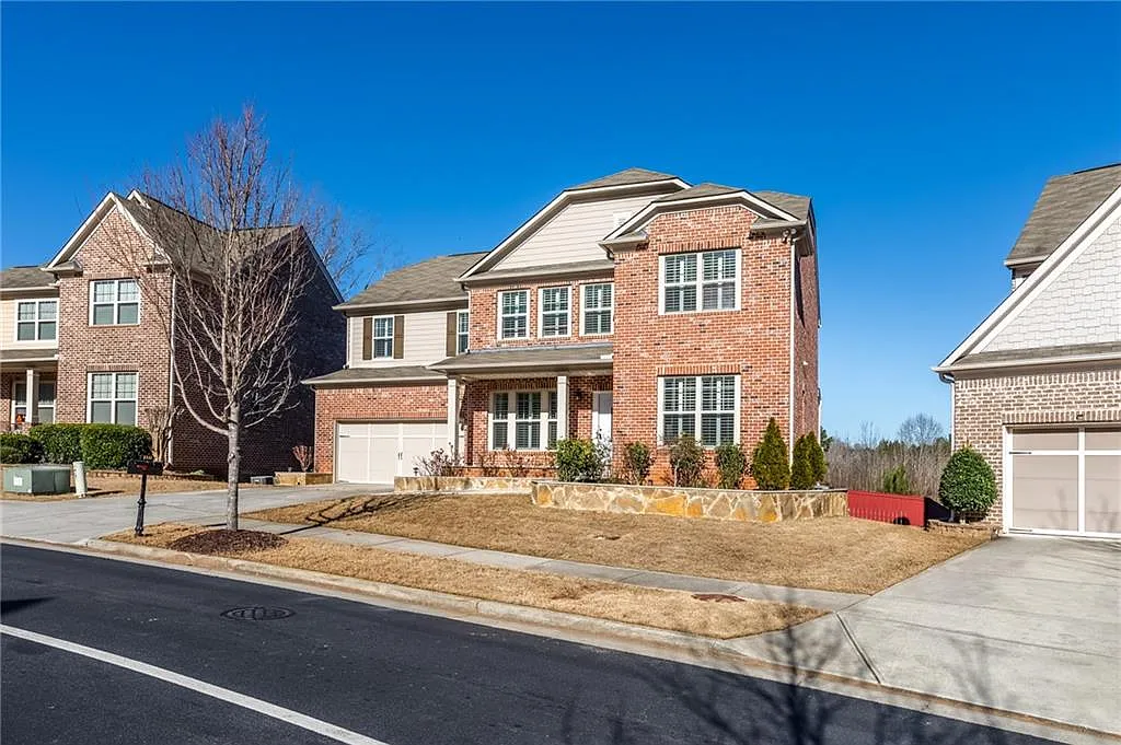 5 bed, 3.5 bath, 3988 sqft, $4,400 — Photo 3