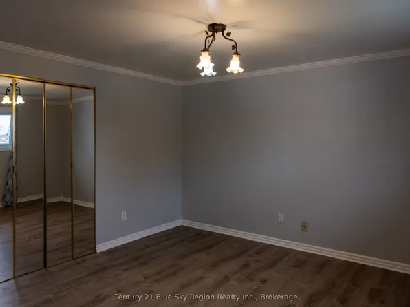 22 Nightingale Dr, North Bay, ON P1A 2R2