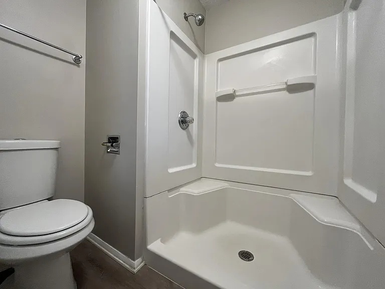 11020 McDowell Dr — Photo 24