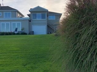 62 Shawomet Ave APT B, Warwick, RI 02889