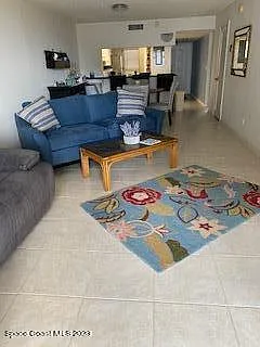 1 bed, 1.0 bath, 888 sqft, $2,400 — Photo 4