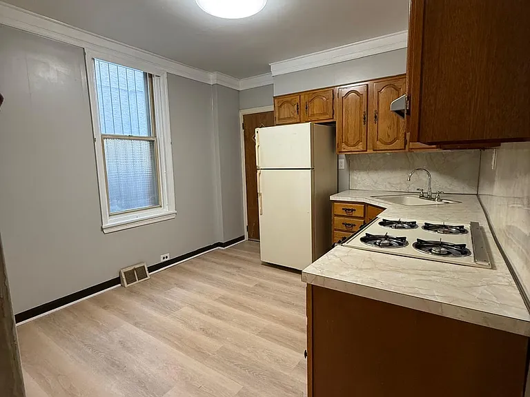 3319 N Sydenham St — Photo 11