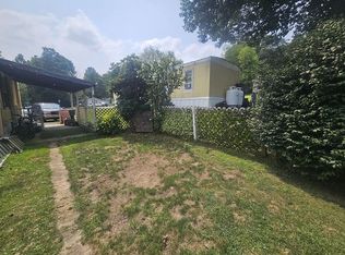 25 Willington Dr, Macungie, PA 18062