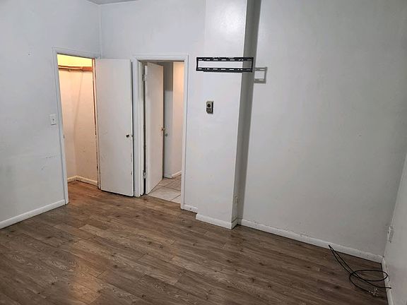 5th image of 700 High St