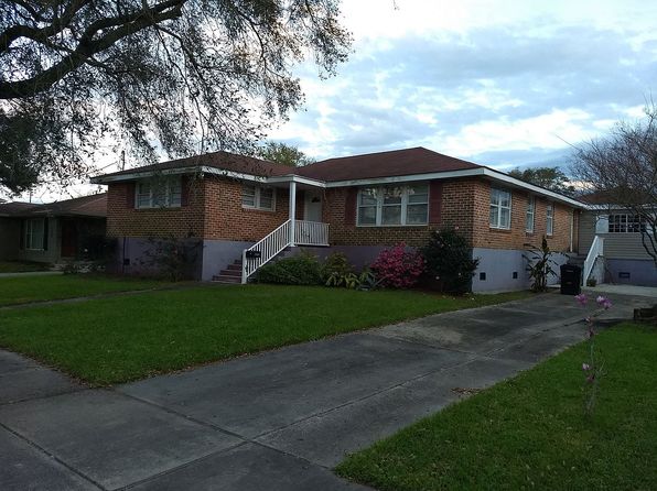 1320 Mendez St