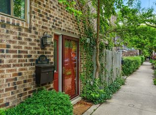 1158 W Dickens Ave, Chicago, IL 60614