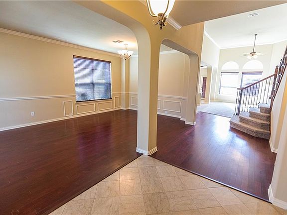 3rd image of 1403 Delta Dr