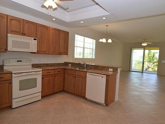 3rd image of 3228 Wood Thrush Dr APT 121