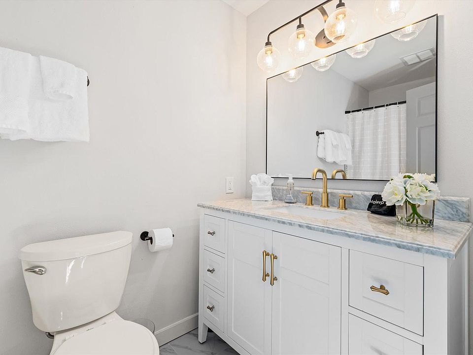 1st image of 505 W Peachtree Ave