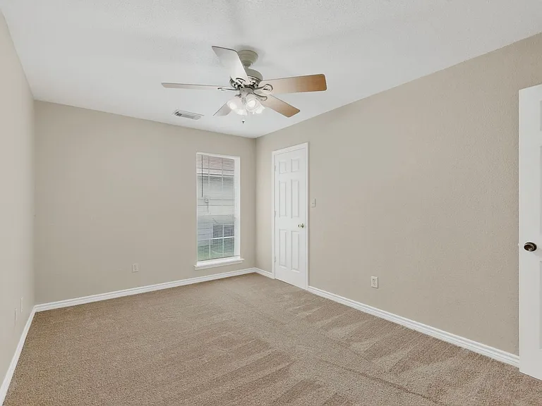 117 W Wilson Ave — Photo 21