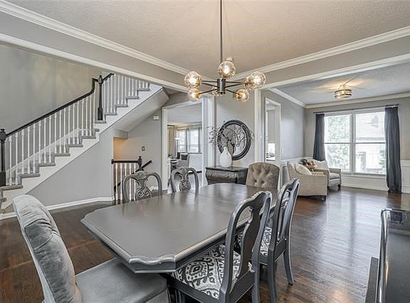 3rd image of 14131 Parkhill St
