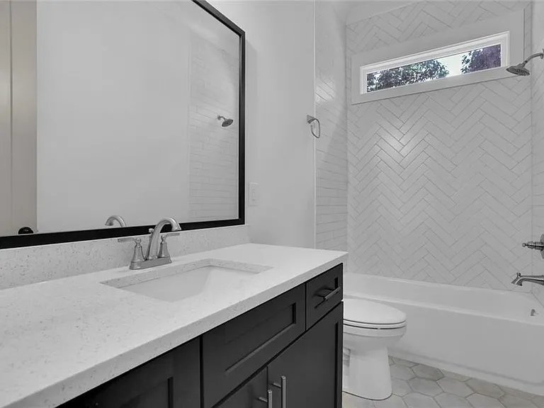 6181 Shoreland Cir — Photo 24