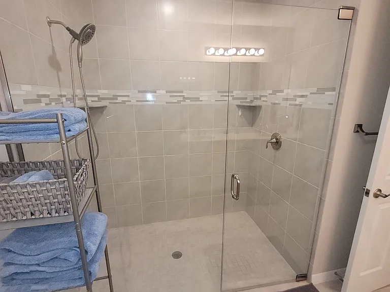 14563 Edgewater Cir — Photo 19