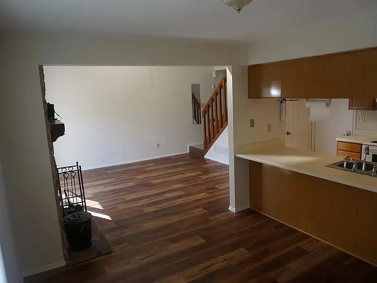 2374 Fieldstone Cir — Photo 7
