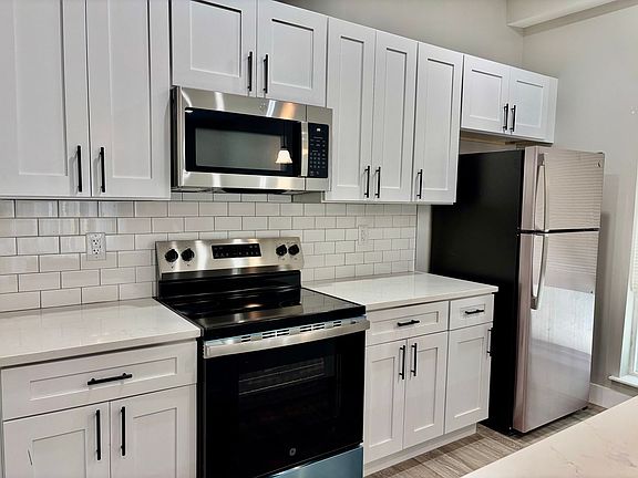 3rd image of 5423 Baltimore Ave #2