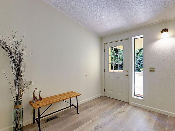 3rd image of 12395 Francis Dr