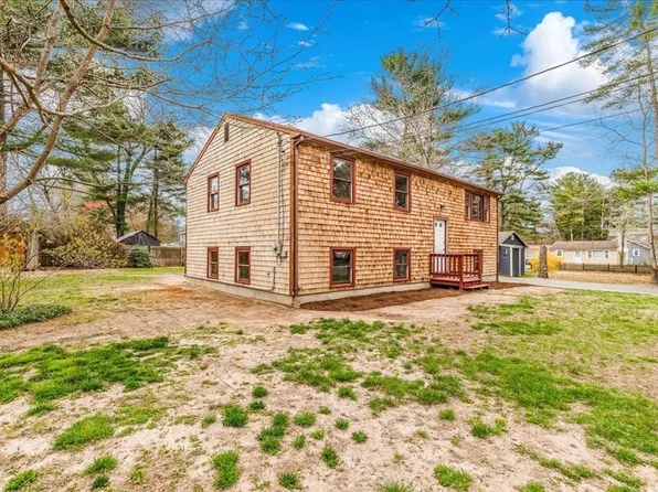 37 Annawon Dr, Halifax, MA 02338