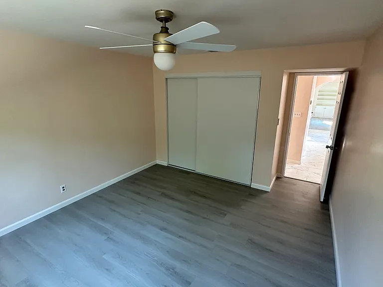 521 N Hemet St — Photo 10