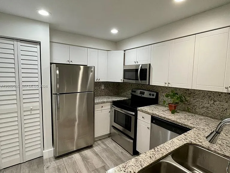 8604 SW 156th Pl #330 — Photo 3