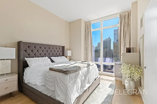 Sold by (Legacy) Elegran | media 16