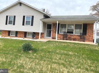 202 Warfield Rd, Newark, DE 19713