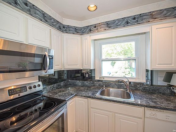 4th image of 73 Hearthside Dr