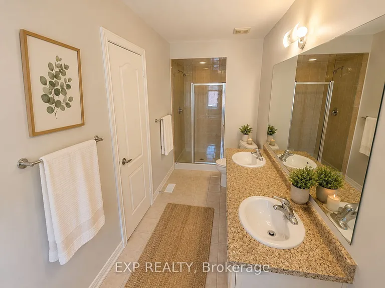 561 Settlers Rd W — Photo 20