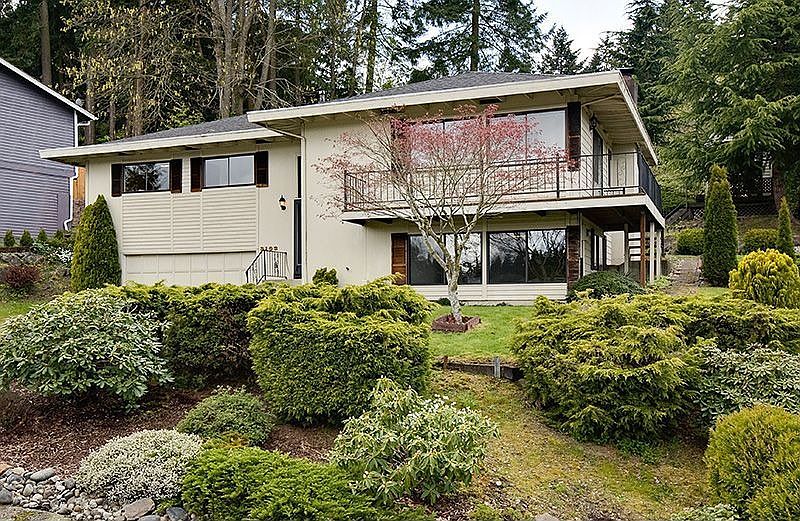 Home has mature landscaping