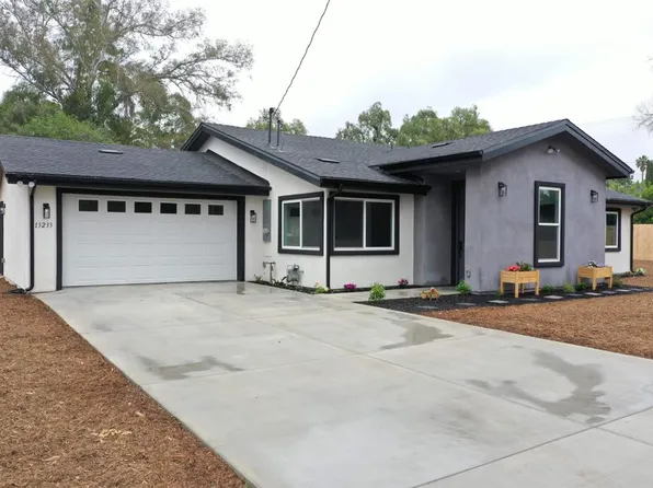 13233 Beechtree St, Lakeside, CA 92040