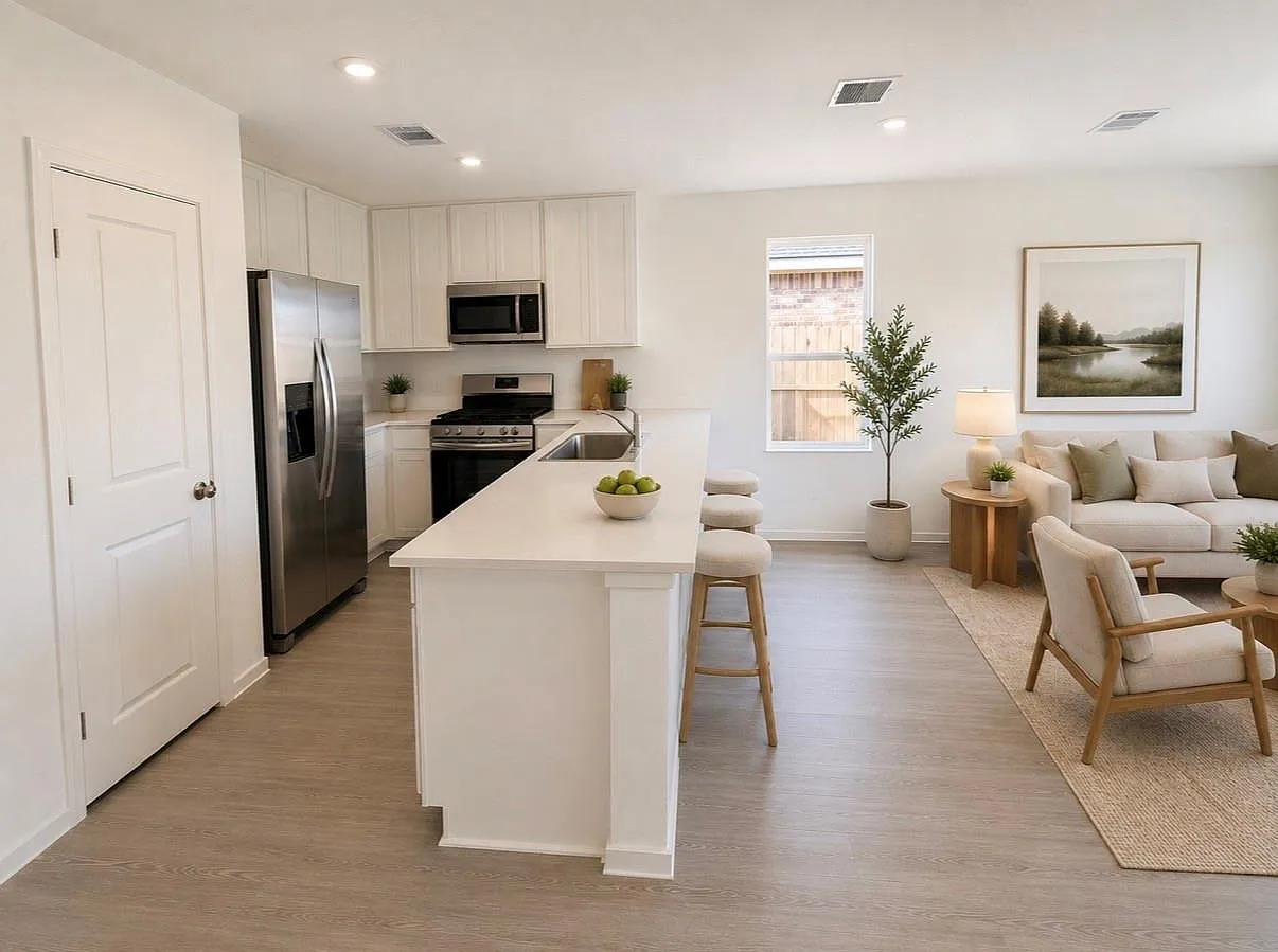 3 bed, 2.0 bath, 1084 sqft, $1,900 — Photo 4